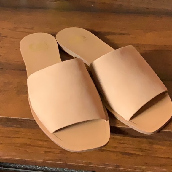 Gianni Bini Shoes - Tan flats